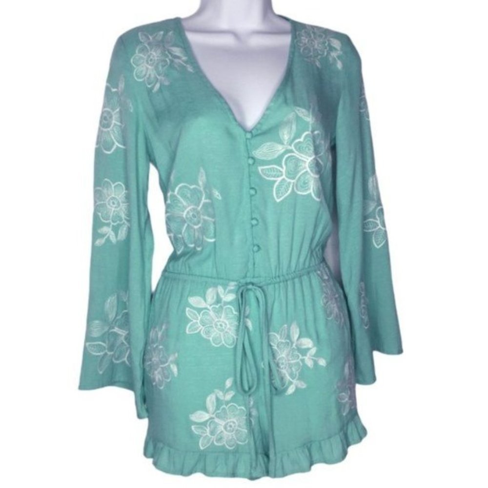 Chelsea & Violet Long Sleeve Embroidered Romper Sz XS